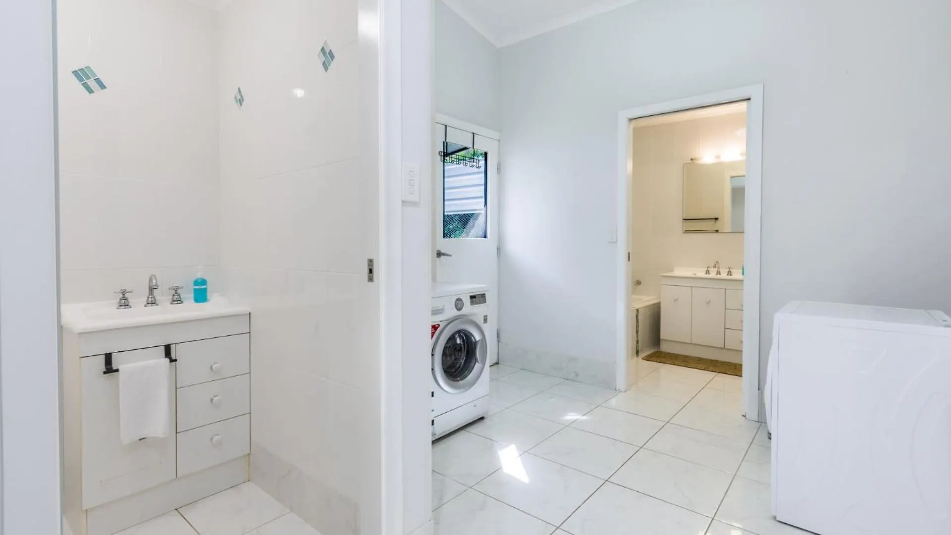 Green Dragon - Large Pet-Friendly Home With Pool & Beautiful Bushland In Agnes Water Holiday home